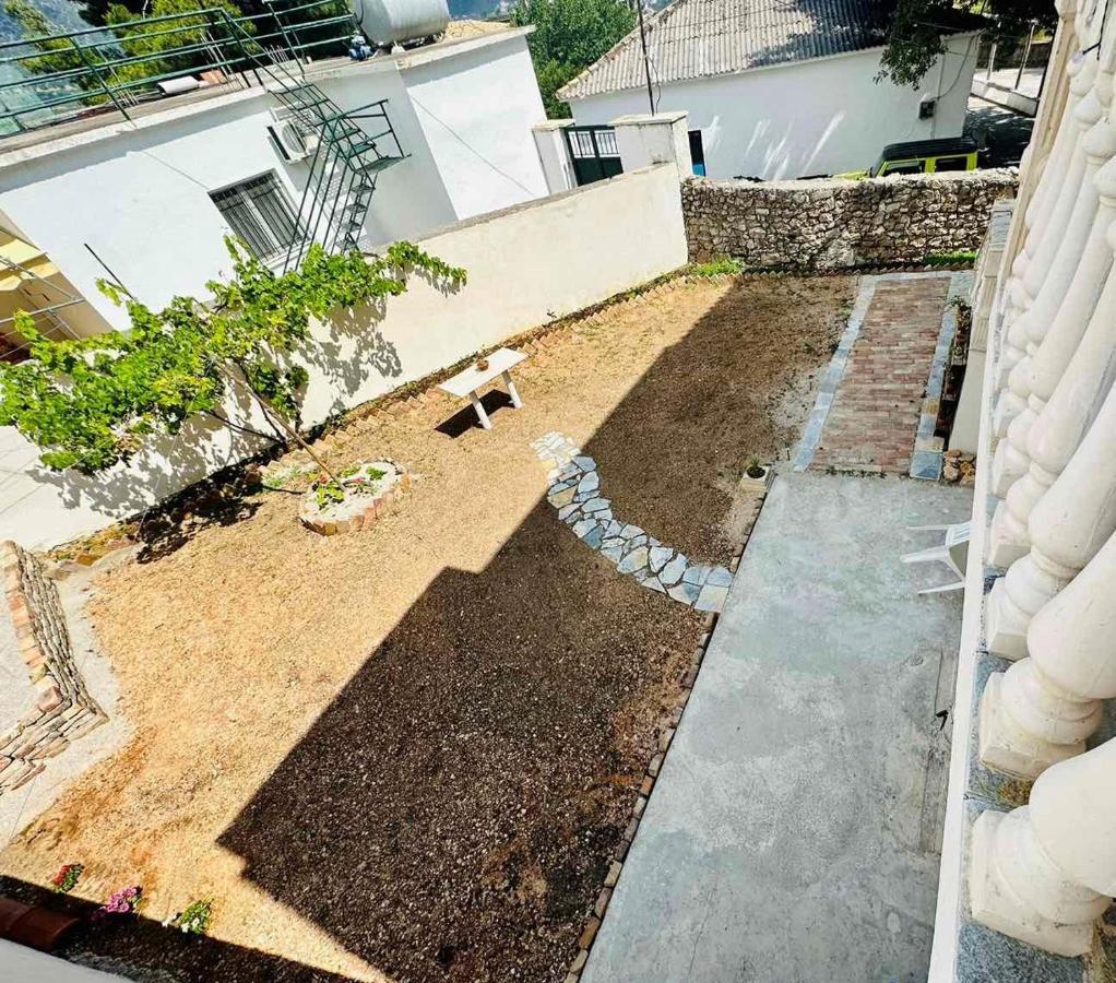 Villa Vista Himare Exteriör bild